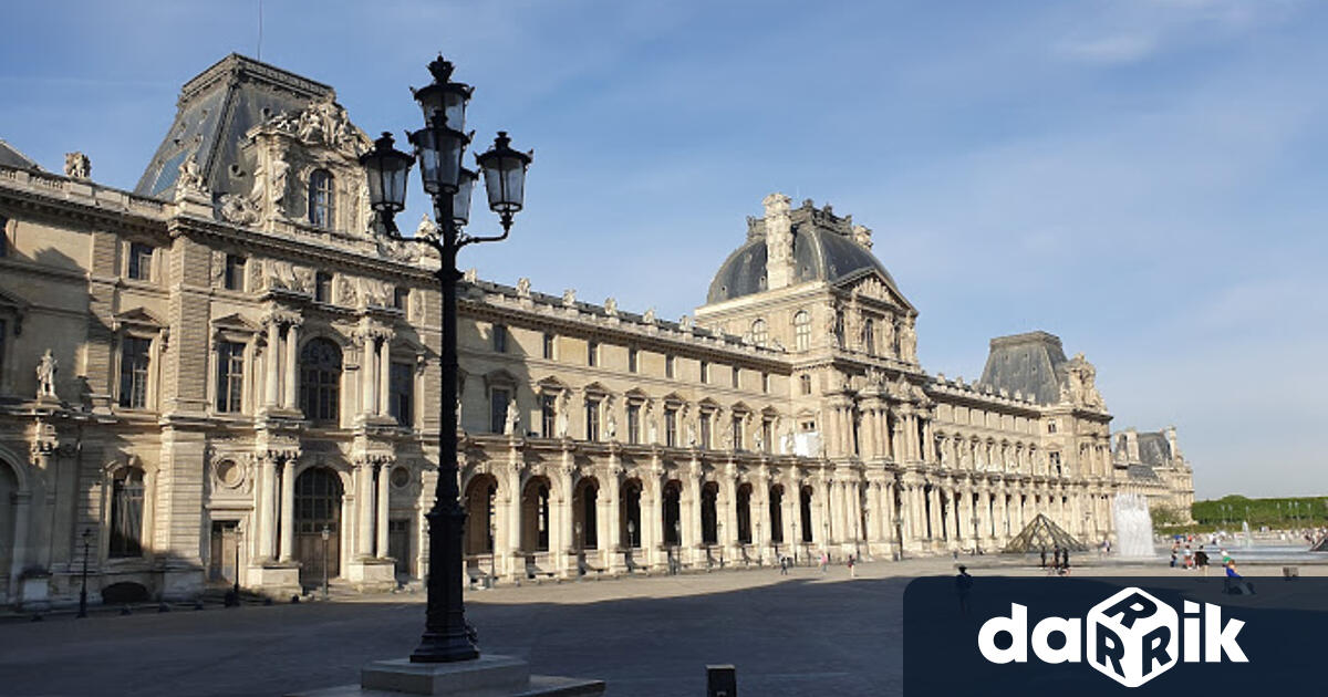 Френският президент Еманюел Макрон снощи осъди дръзката кражба на бижута