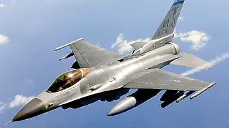 България с нови два самолета F-16