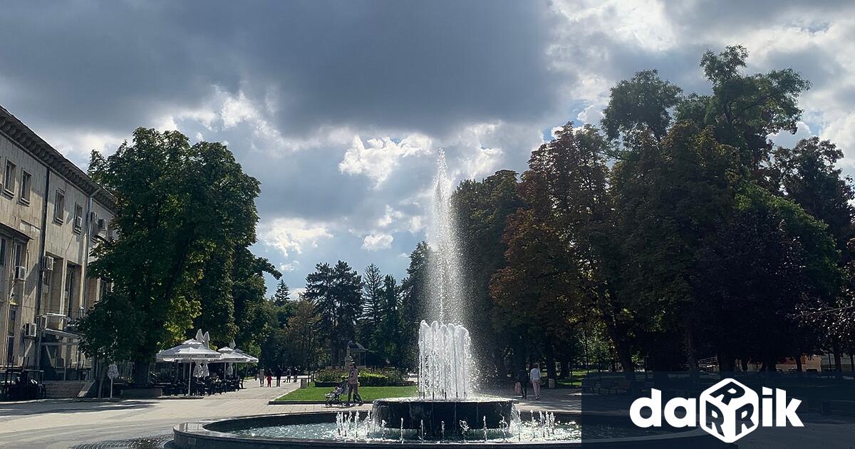 В петък на повечето места ще преобладава облачно време Преди