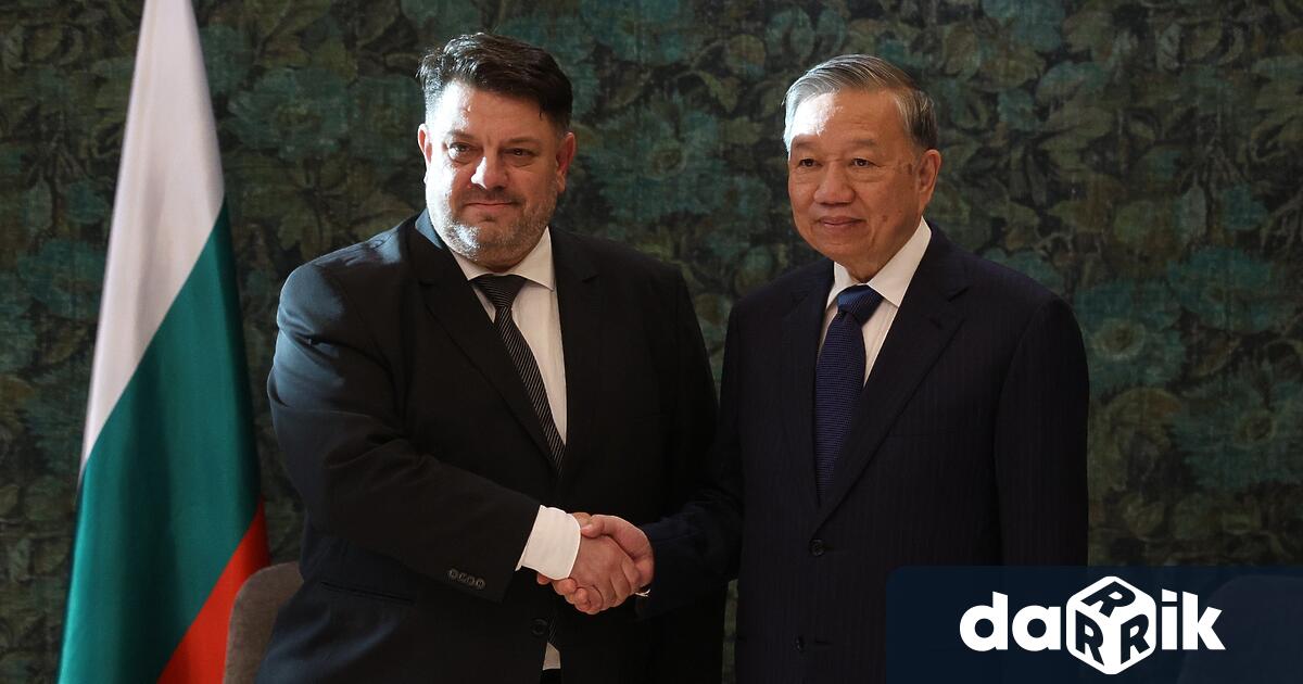 Развитието на двустранните отношения обсъдиха на среща председателят на БСП