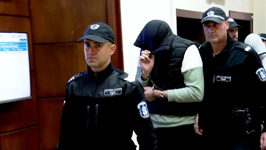Върнаха делото срещу полицаите, обвинени за смъртта на мъж при арест