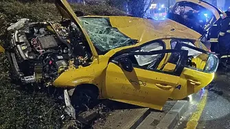 Автомобил излетя от мост на „Цариградско шосе“