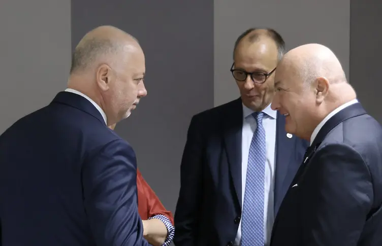 Желязков: Полагаме максимални усилия за борба с мрежите за трафик и каналджийство
