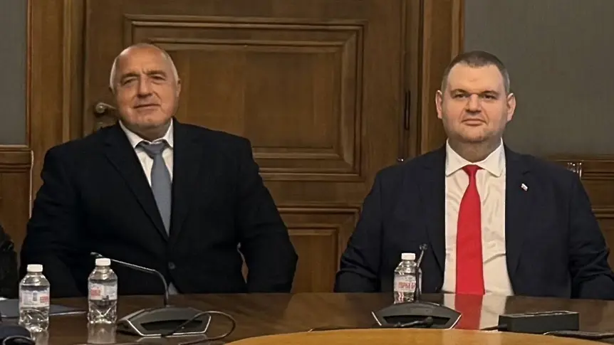 Радев: Пеевски управлява, Борисов изпълнява - коалиция "Магнитски"