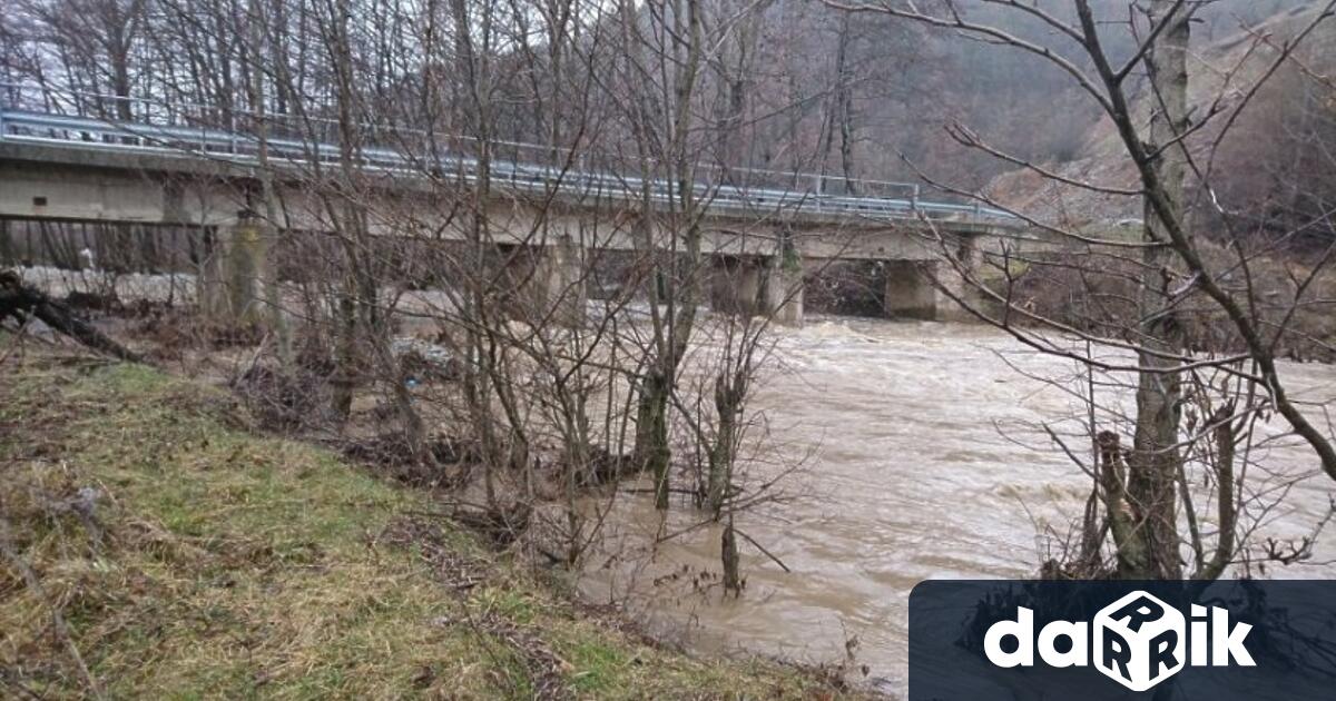 Река Елешница е преляла тази сутрин в района на Рилския