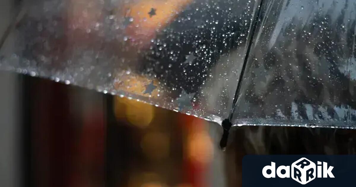 Оранжев код за дъжд ще е в сила в неделя