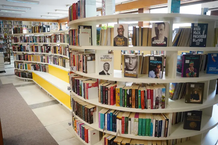 Регионална библиотека „Христо Ботев“ – Враца с поредица интерактивни прояви за Деня на народните будители