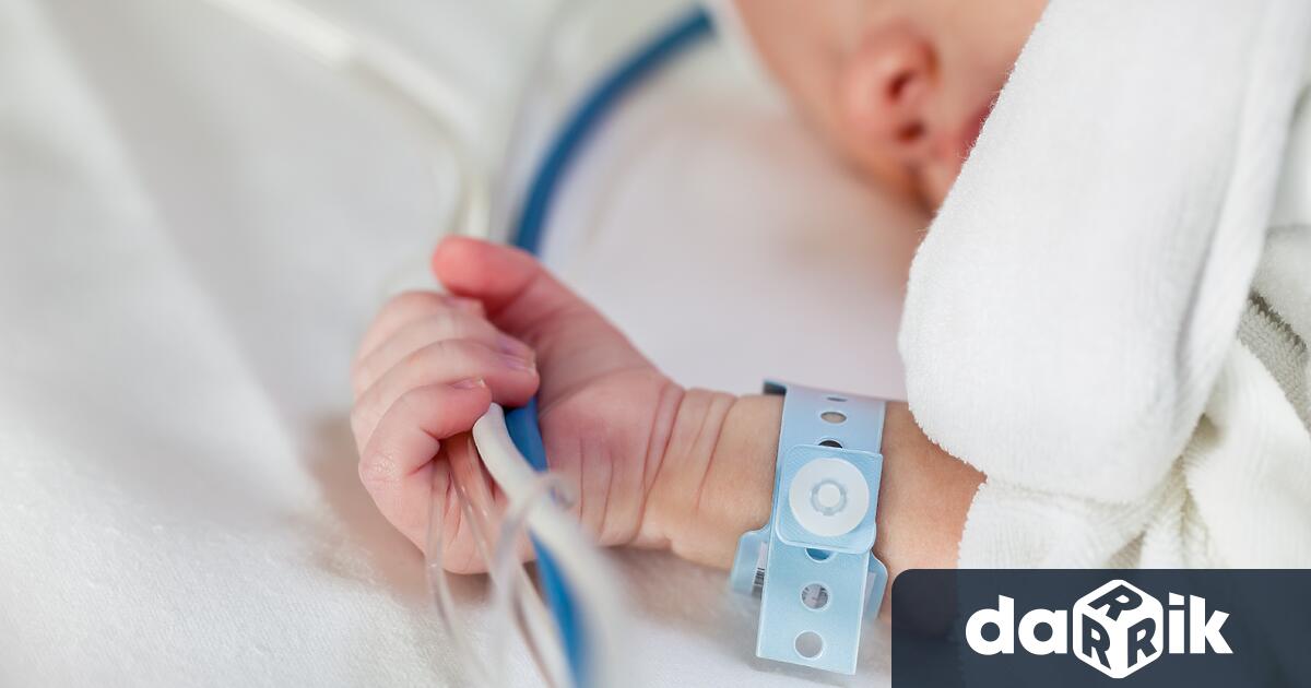 Бебе на девет месеца е прието за лечение в държавната