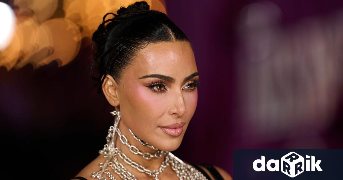 Американската медийна звезда Ким Кардашиан обяви публично че е била