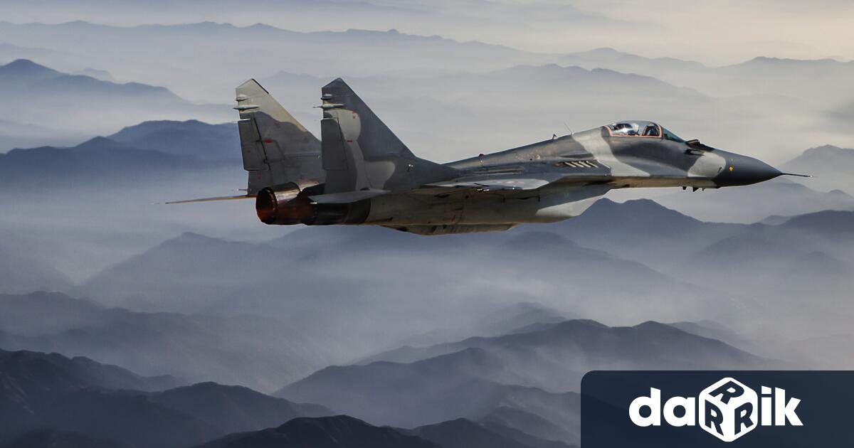 Два руски военни самолета навлязоха днес за около 18 секунди