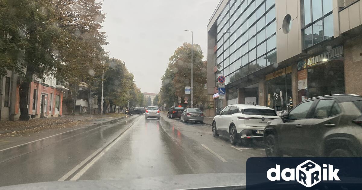 В неделя времето ще бъде предимно облачно с превалявания от