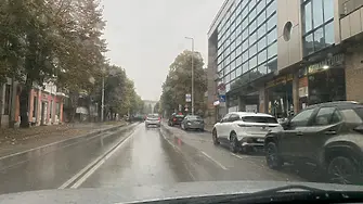 В неделя времето ще бъде предимно облачно с превалявания от дъж