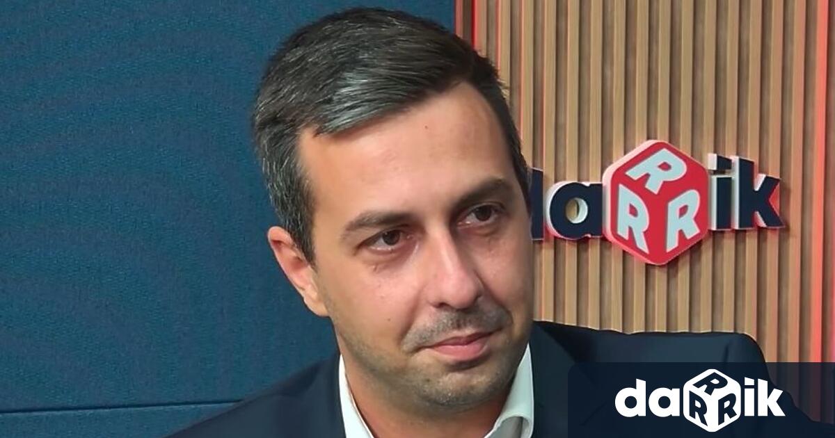 Общинският съветник в София от Възраждане Деян Николов бе специален