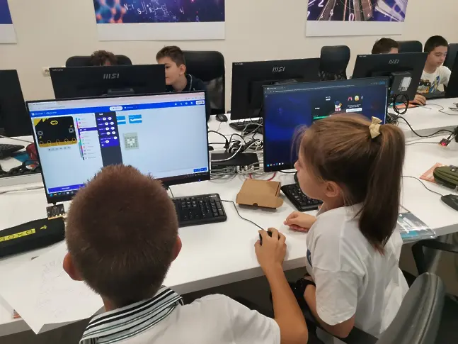 Петокласници от ППМГ – Враца отбелязаха Европейската седмица на програмирането
