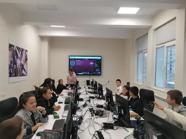 Петокласници от ППМГ – Враца отбелязаха Европейската седмица на програмирането