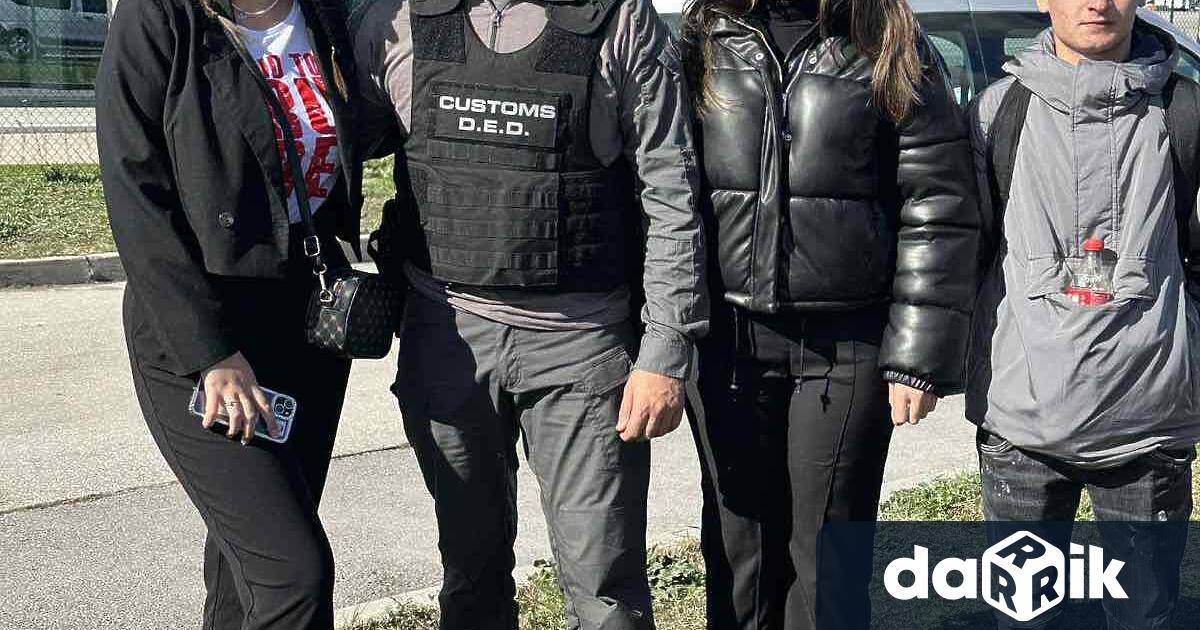 На 28 октомври 2025 г ученици от Плевен отличени в