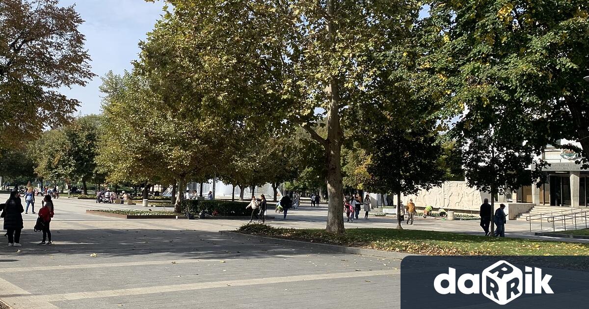 В четвъртък сутринта в низините и около водните басейни се