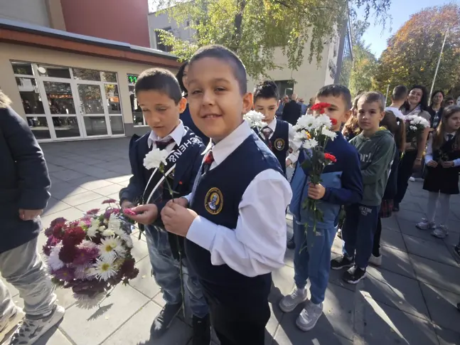  С обред пред паметника на Иван Вазов Плевен означи Деня на националните будители 