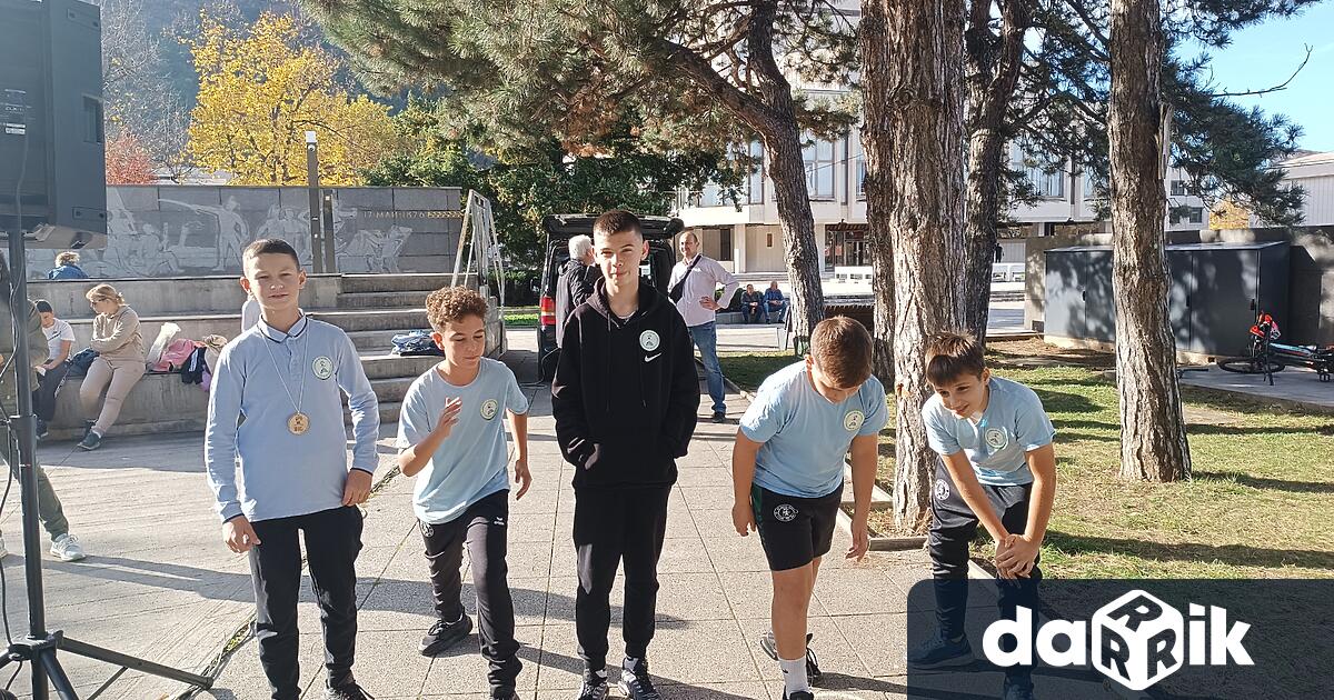 Ученици от Враца премериха сили в състезание по горски многобой заключително