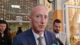 Стана ясно кога забраната за телефони в училище ще влезе в сила