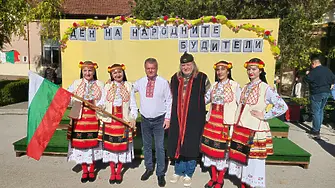 В НУ „Христо Ботев“ тържествено отбеляза Деня на народните будители