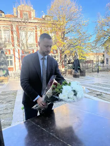 Днес отбелязваме Деня на народните будители!