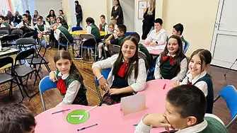 Учениците от НУ "Ив.Младенов" участваха в открит урок, посветен на български просветители