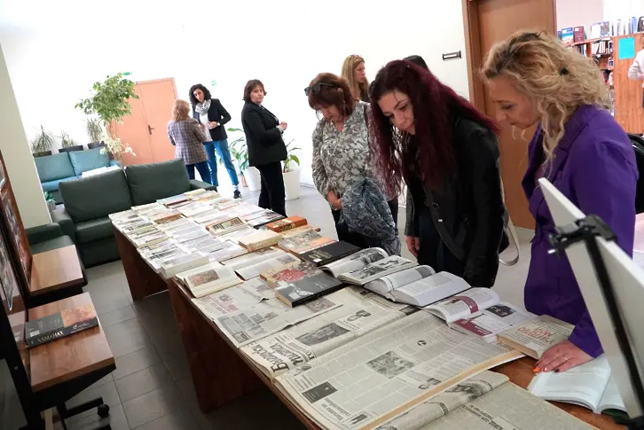  В Република България “Хр. Смирненски ” – Плевен откриха изложбата “Душата на будителя ”/СНИМКИ/ 