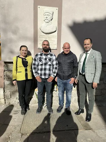 Враца поставя паметни знаци на своите будители – началото с барелеф на Димитраки Хаджитошин