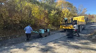 Почистиха гробищните паркове на Враца в навечерието на Архангелова задушница