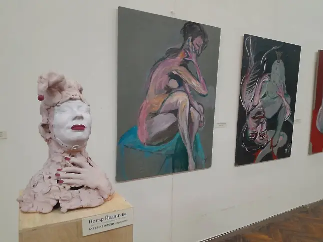 Изложба „Ретроспектива“ в ХГ „Никола Петров“ на чешкия художник и скулптор Петр Йедличка