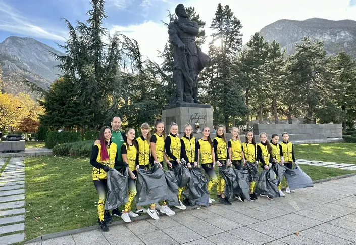 Децата от СК „Ритмика-89“ Враца дадоха пример за отговорност към природата