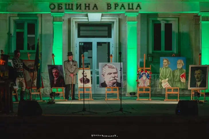 Враца отдава почит на будителите с факелно шествие и „Огън на признанието“