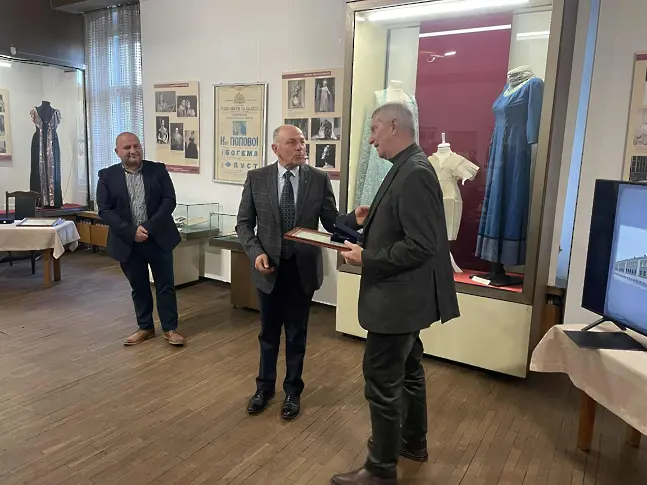  РИМ-Плевен почете с грамота и почетен плакет хора, съдействали за развиването на музея 