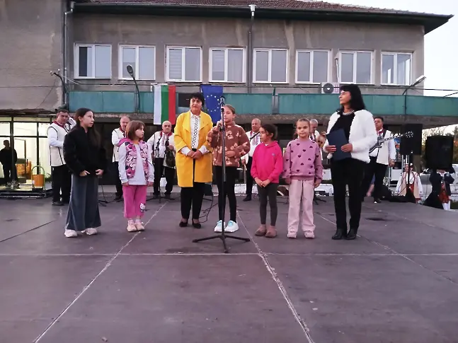 Традиционен събор на село Акациево събра хора от бизо и далеч