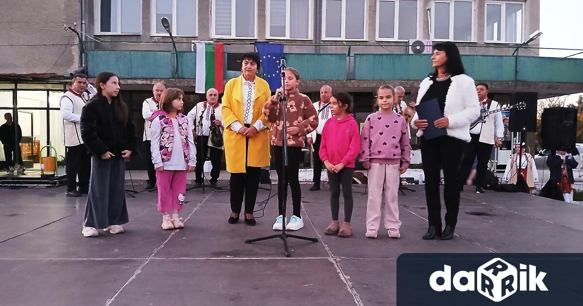 радиционен събор на село АкациевоЗаместник кметът на община Видин по хуманитарни