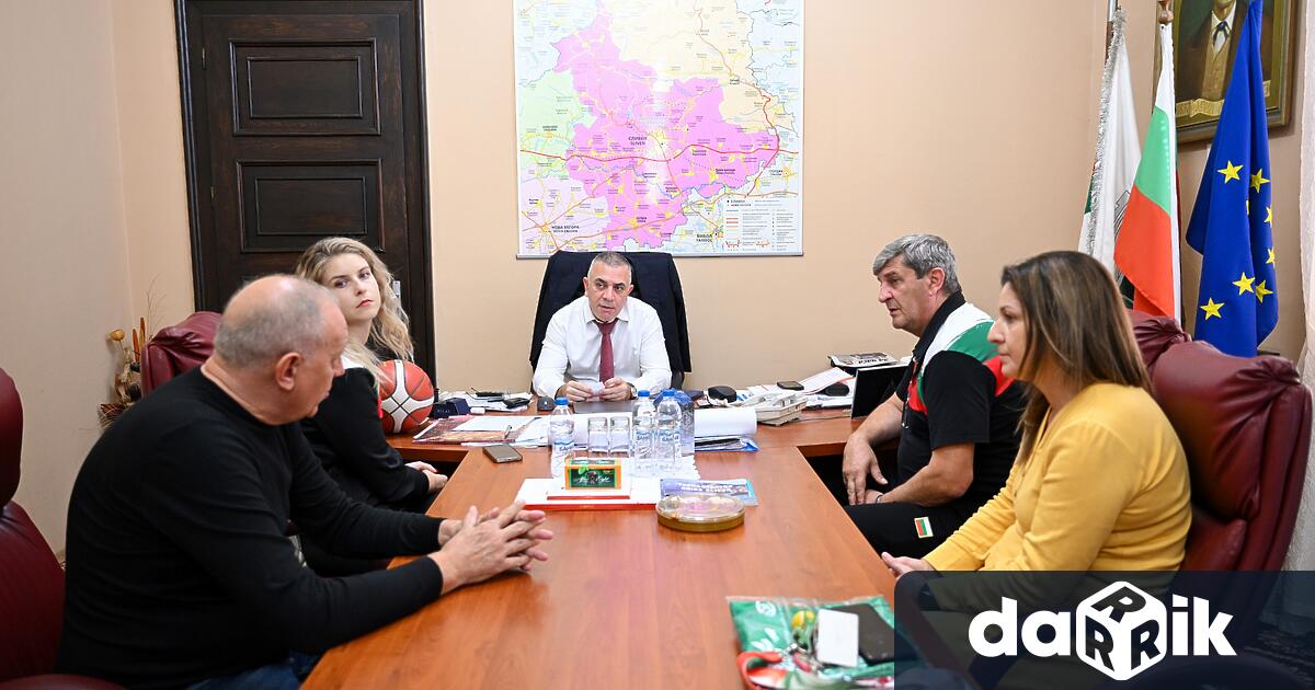 Подготовката на състезателите и предстоящите турнири по баскетбол Това обсъдиха