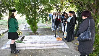 С панихида и полагане на цветя Сливен отбеляза делото на Добри Чинтулов и на народните будители