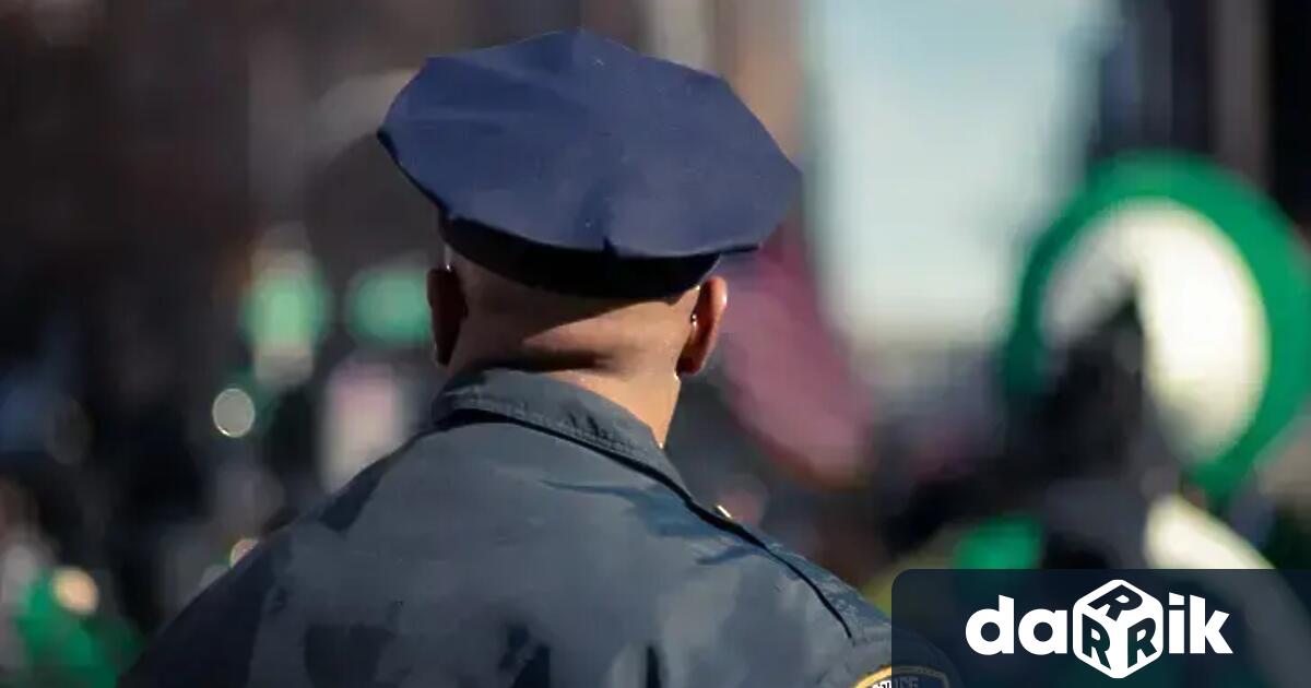 Около 40 полицаи са издирвали двамата затворници коитоизбягаха в неделя