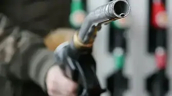 Предлагат България превантивно да спре износа на дизел и авиационно гориво