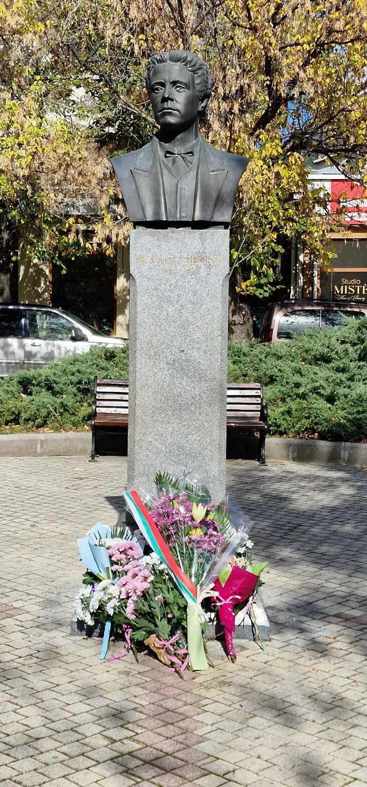  С панихида и полагане на цветя Сливен означи делото на Добри Чинтулов и на националните будители 