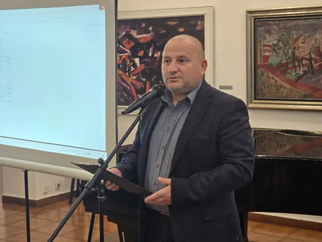 Ръководителят на Арт школа „Колорит“ Майя Ананиева е тазгодишният носител на Наградата по хуманитаристика за 2025 година в Плевен