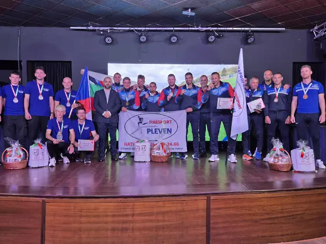  Спортни триумфи на чиновници от РДПБЗН - Плевен в надпреварите по пожароприложен спорт 