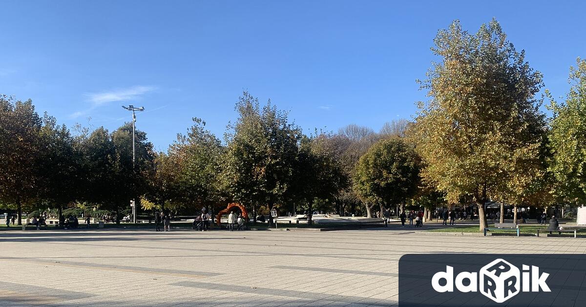 В петък преди обед ще има разкъсана предимно висока облачност