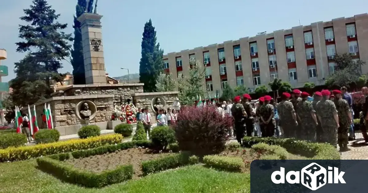 В навечерието на Деня на народните будители Община Сливен организира