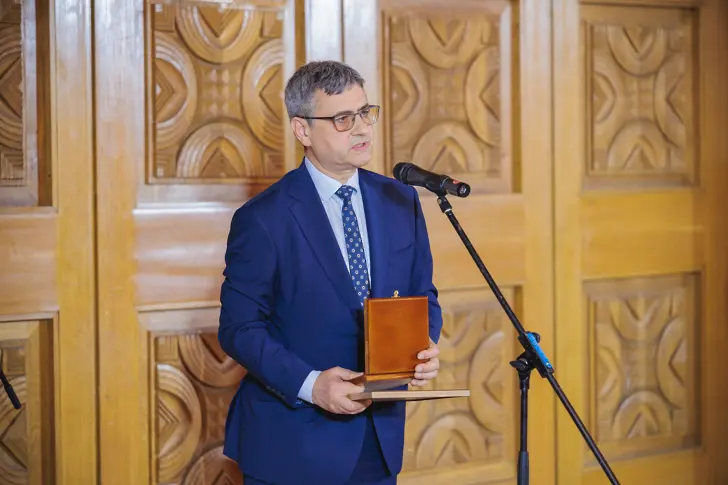  Чл.-кор. проф. доктор Славчо Томов: Нашата задача е да оказваме помощ на хората и по тази причина медицината се учи цялостен живот 