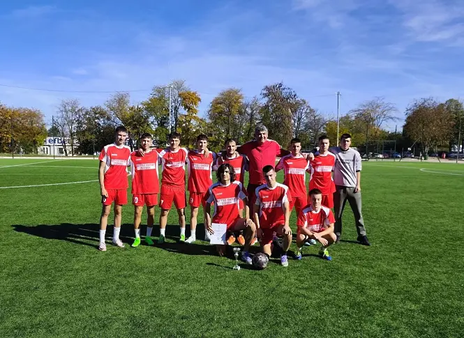 Ясни са победителите в общинския етап на Ученическите игри по футбол в Плевен за учебната 2025/2026 година