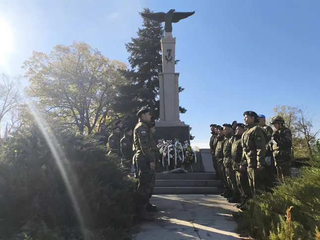 Сливен се поклони пред паметта на героите от Седми конен полк