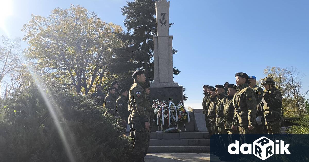 На Архангелова мъжка задушница Сливен се поклони пред паметта на