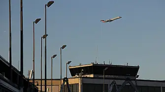 Почти половината от големите летища в САЩ са засегнати от недостиг на авиодиспечери